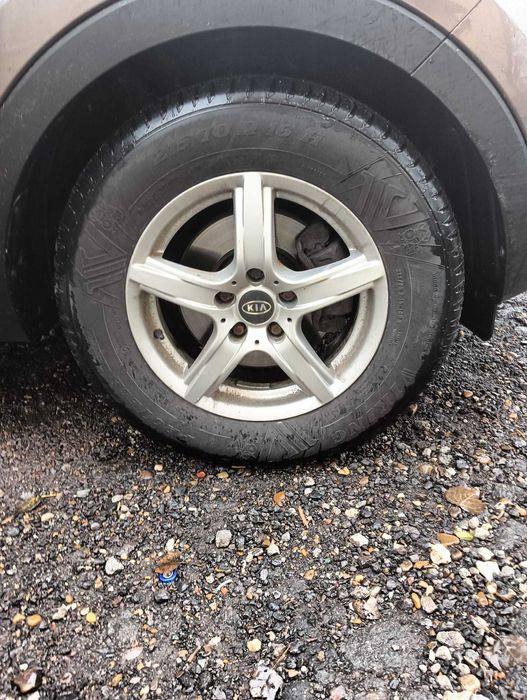 Vând set 4 jante aliaj KIA cu cauciucuri de vară 215 70 r16  dot 2024