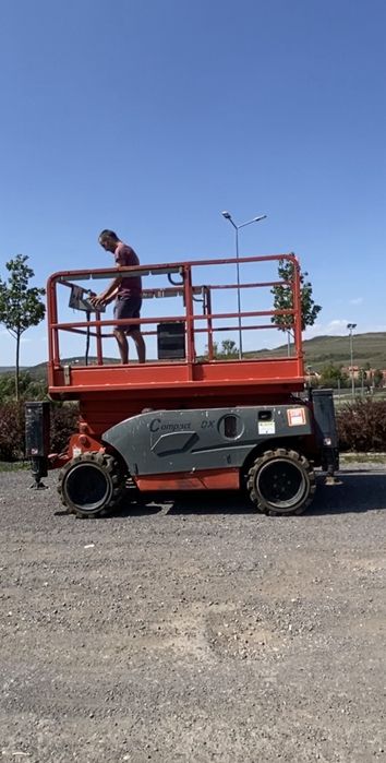 De vanzare sau da inchiriat nacela diesel 4x4