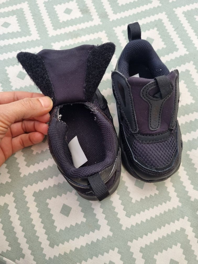 Бебешки маратонки Nike ,размер 22
