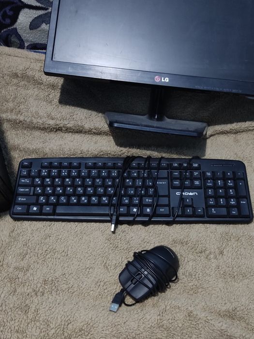 Компьютер монитор клавиатура мышка