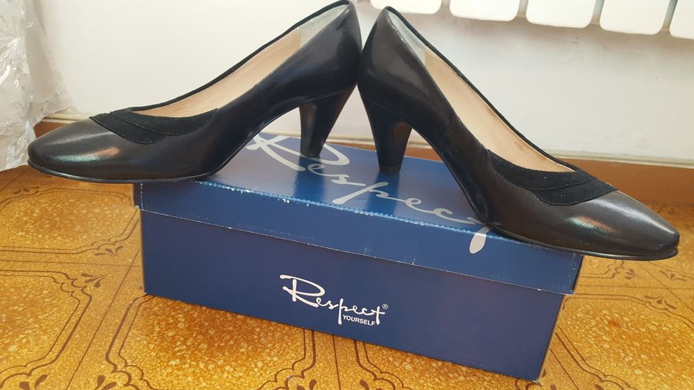 Туфли женские, кожа, черные