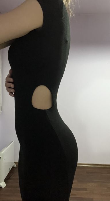 Черна тясна рокля