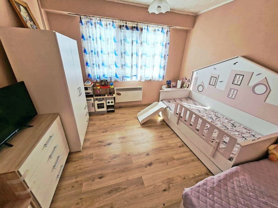 Продава се апартамент в с. Челопеч