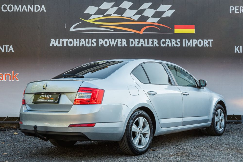 Octavia facelift -scaune incalzite - Credit auto - rate - senzori-