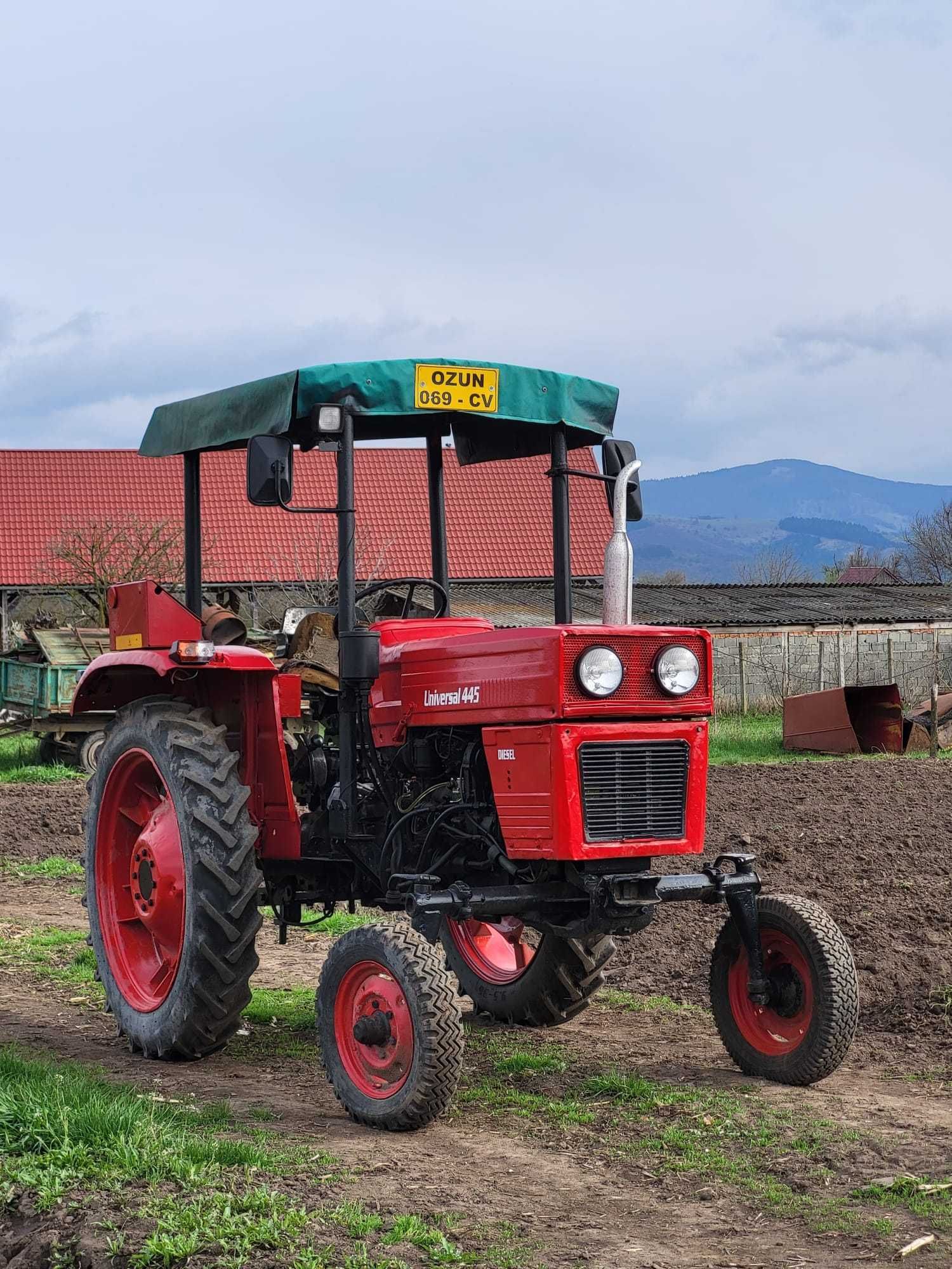 Tractor UTB 445 varianta înaltă