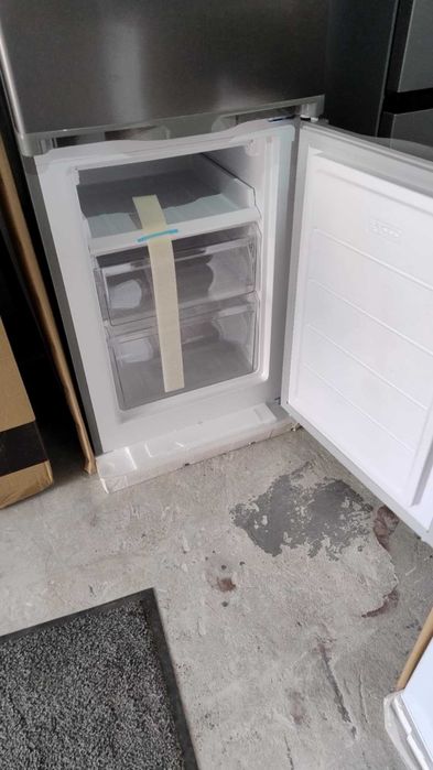 Комбиниран Хладилник с фризер диспенсър Grento-Гренто 180 см 260 литра