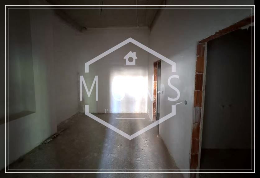 Продава се Магазин в Велико Търново, Бузлуджа - 324 кв.м за 926 €/кв.м - Снимка #2