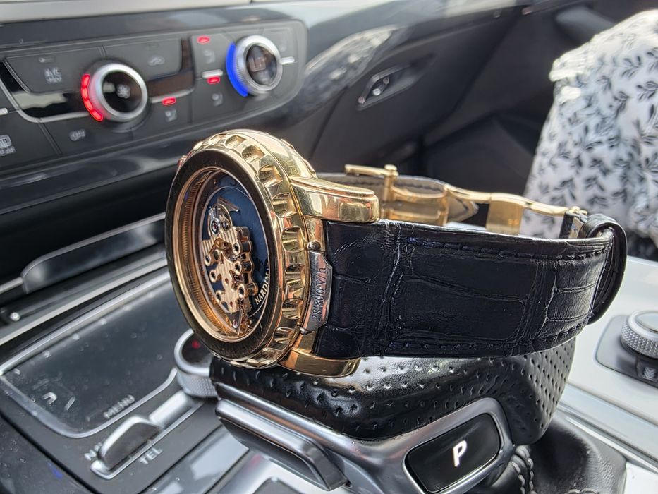 Vand schimb ceas ulysse nardin freak turbilion aur roz diametru 44.5