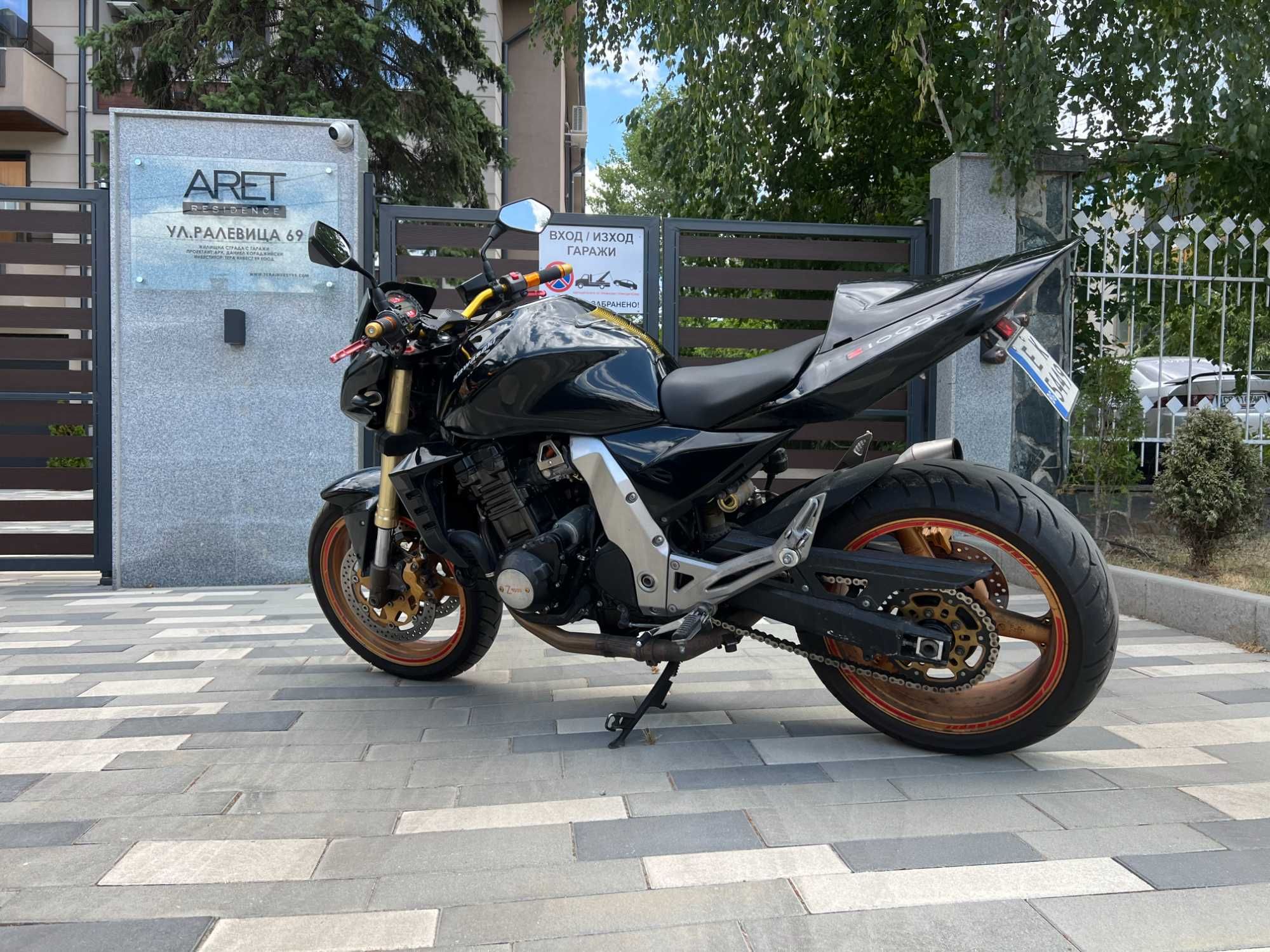 Kawasaki Z1000 топ