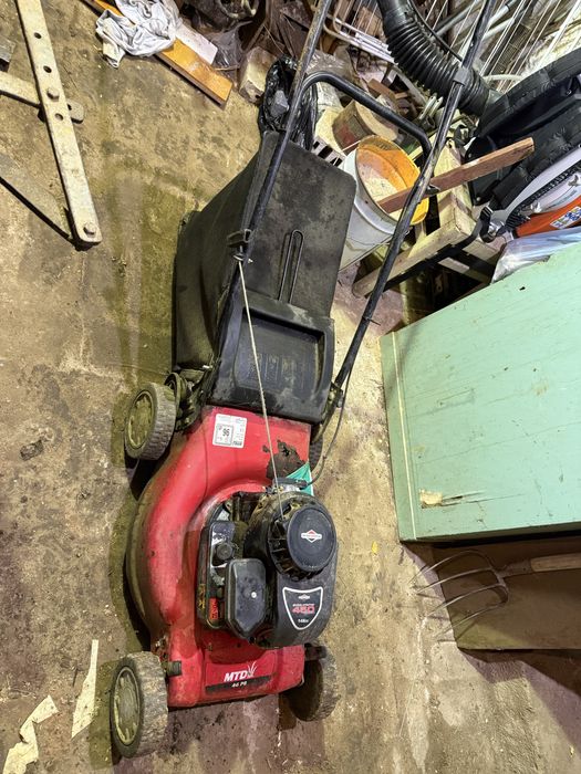 Бензинова косачка за трева Husqvarna