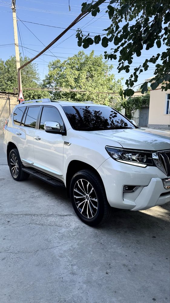 Toyota Land Cruiser 150