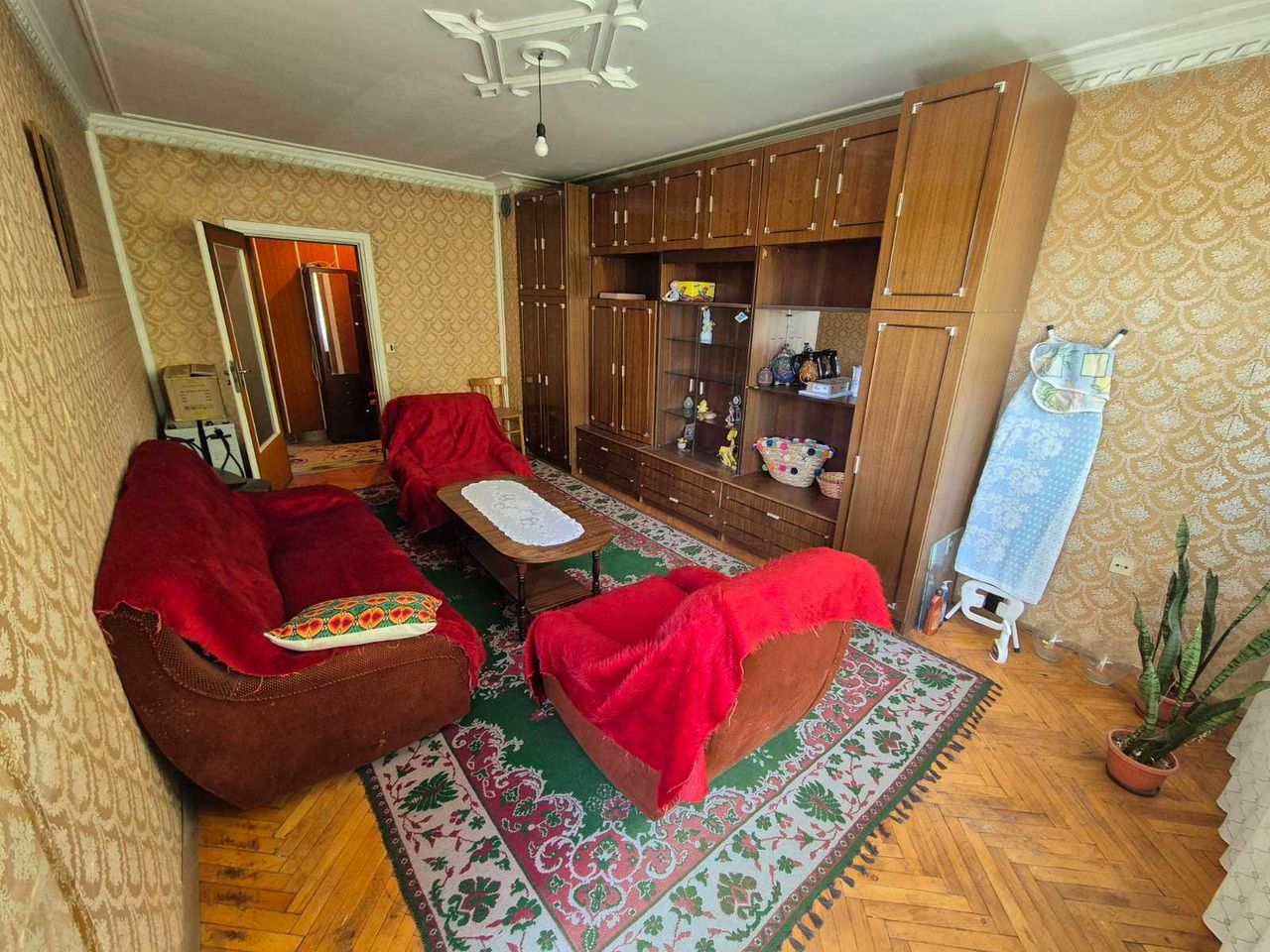 Продава се Четиристаен апартамент в Плевен, Дружба 2 - 85 кв.м за 989 €/кв.м - Снимка #1