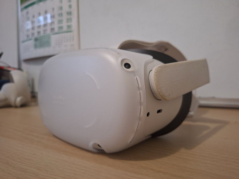 Oculus Quest 2 128gb + стойка/протектори