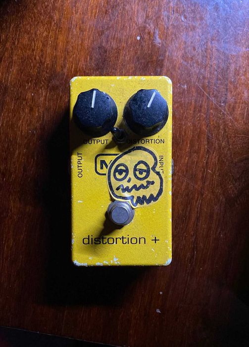 Синтезатор Behringer TD-3 с педалью MXR distortion +