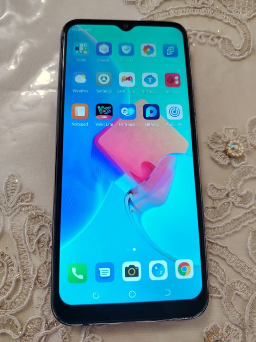 TECNO SPARK 8C  64GBli pachti ideal sotiladi