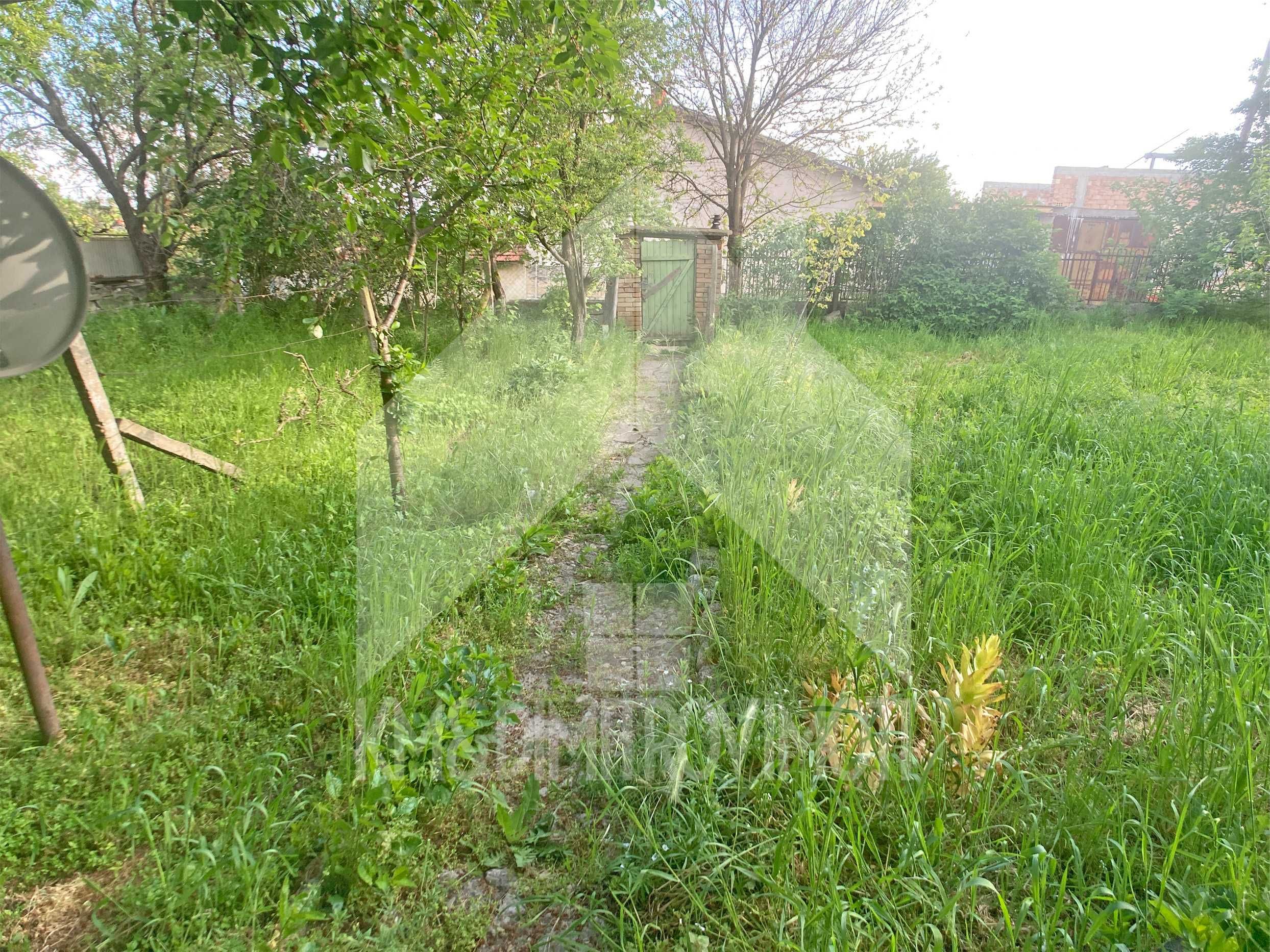 ПРОДАВА парцел 710 м2. с ТОК и ВОДА в с. Стан  (общ. Нови пазар). ТОП!