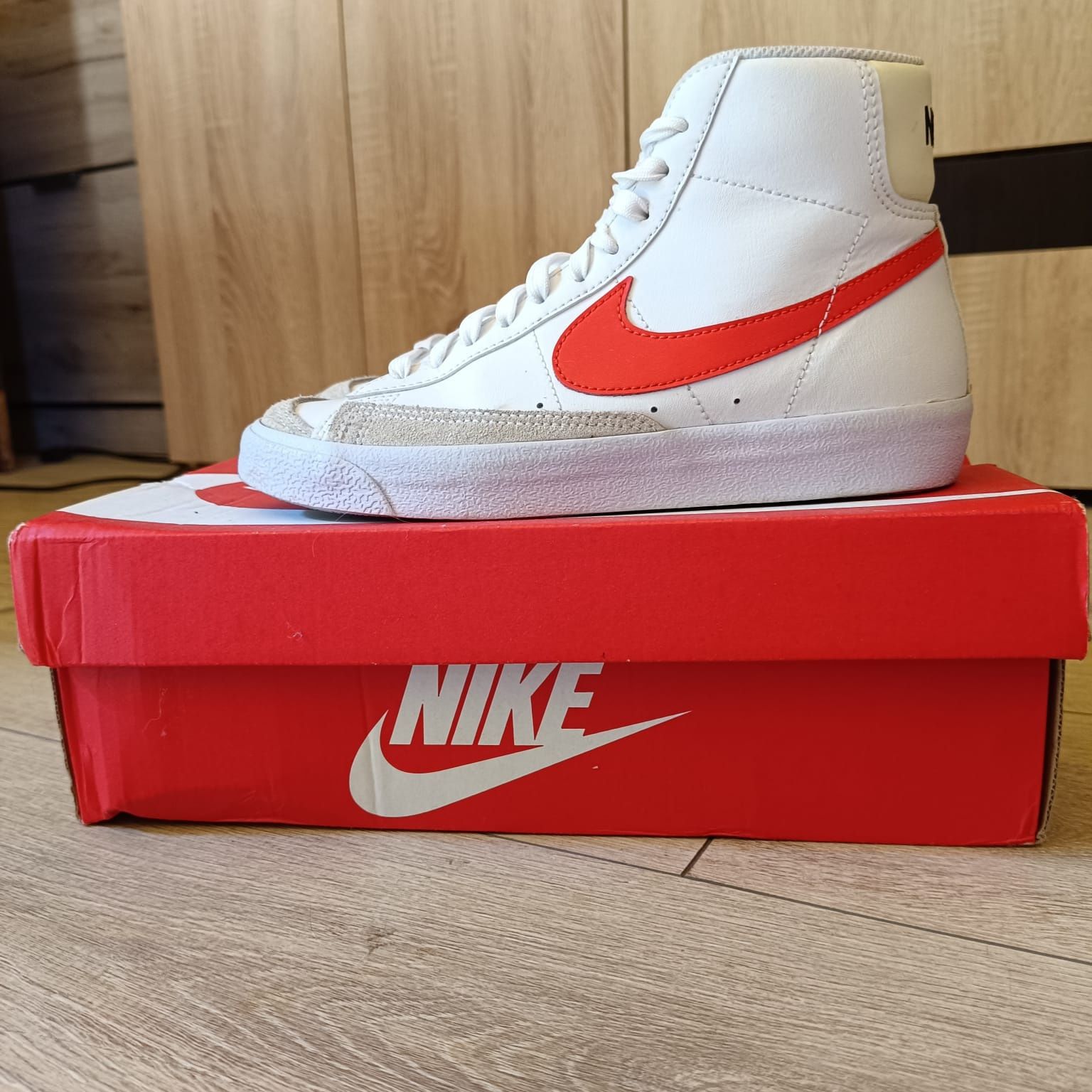 Nike Blazer Mid77