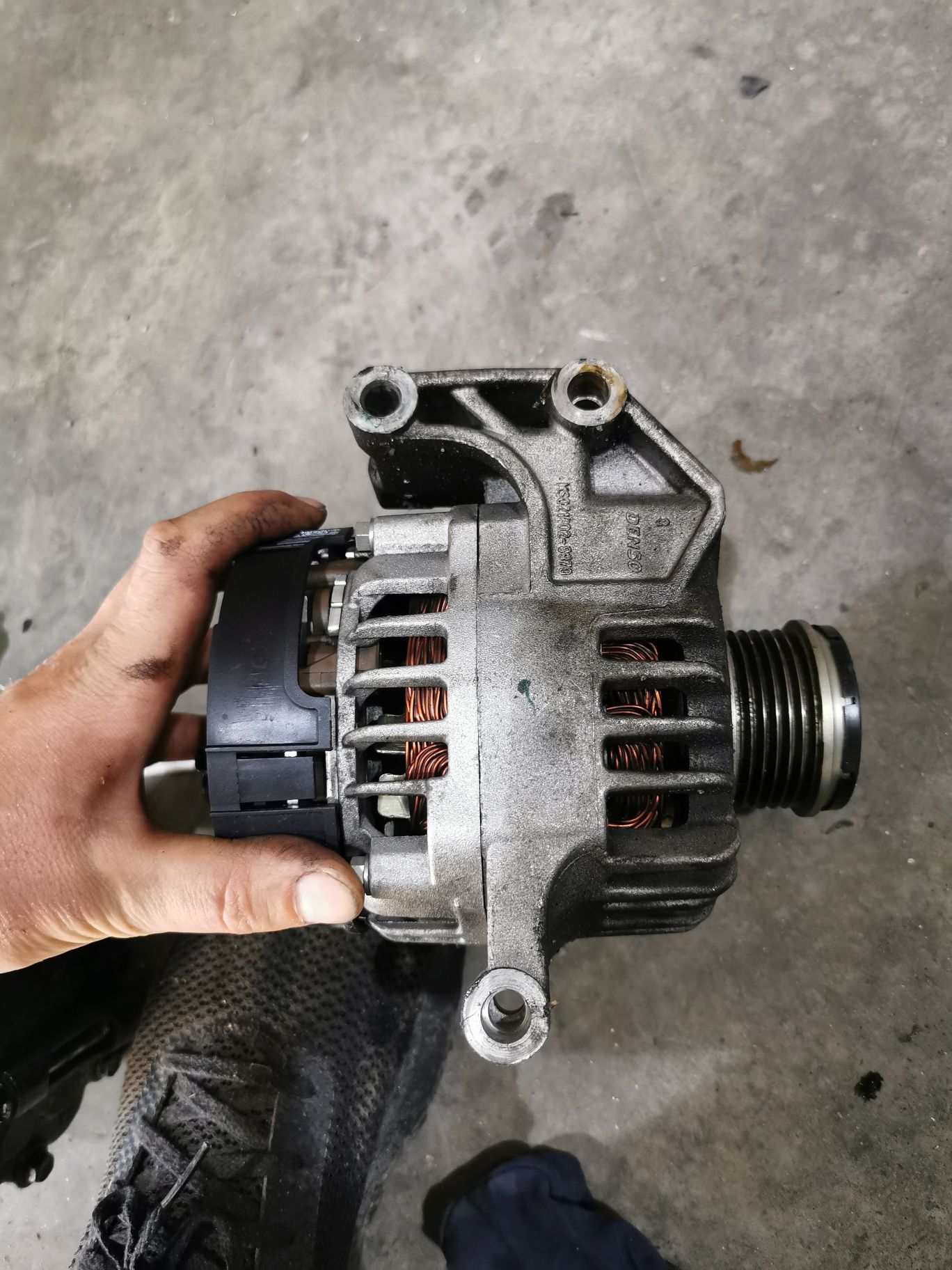 Alternator 120A 1.3 multijet Fiat doblo 2012 263A2000 pe original