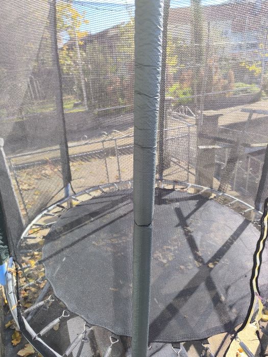 Продавам батут за деца