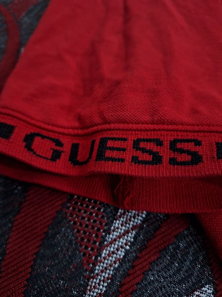 Предизвикателна памучна тениска GUESS