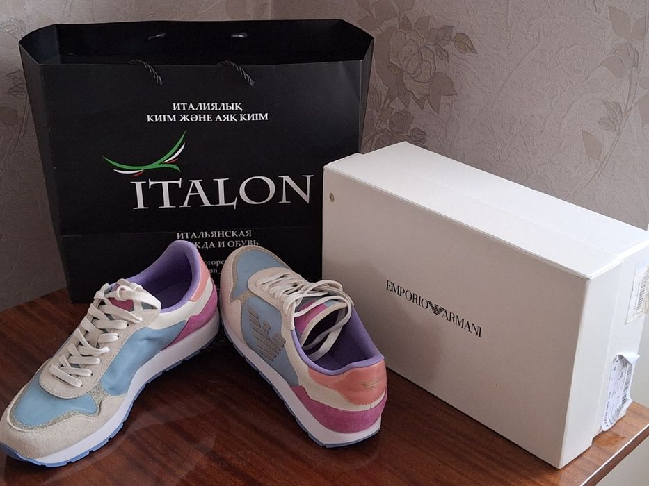 Кроссовки женские ARMANI