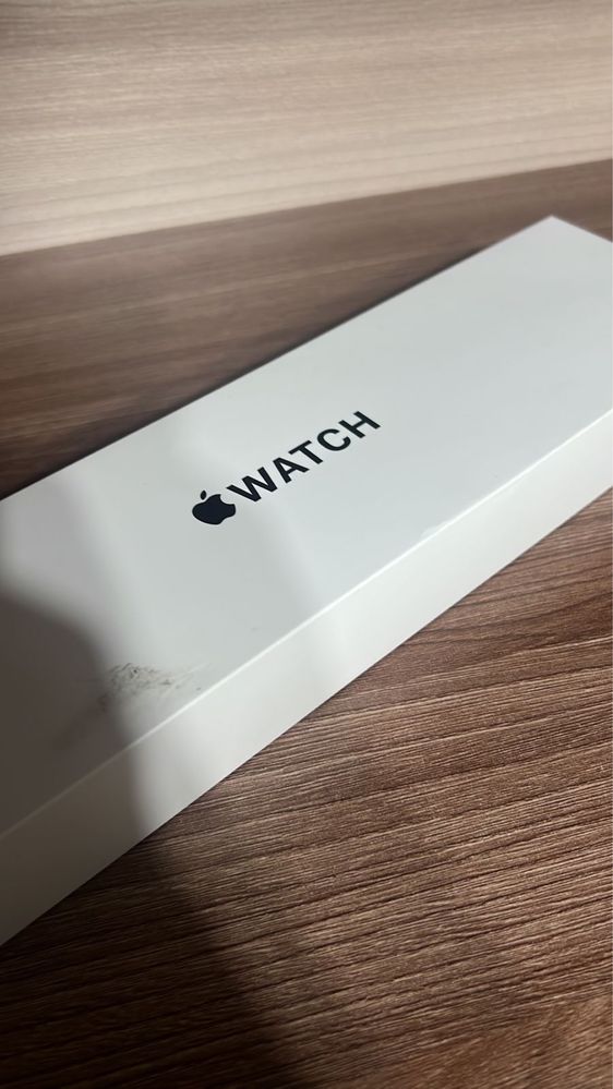 Ремешок и коробку оригинал Apple Watch SE, 40 mm