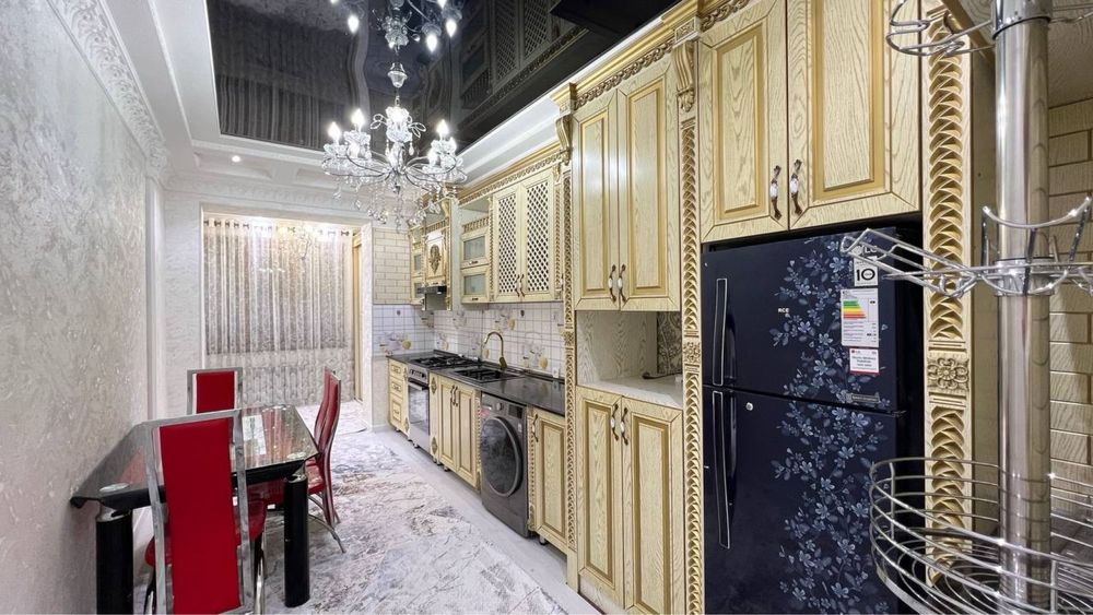 Продается 3 ком. Квартира площадью 104 кв.м. В Вокзале ор. Караван