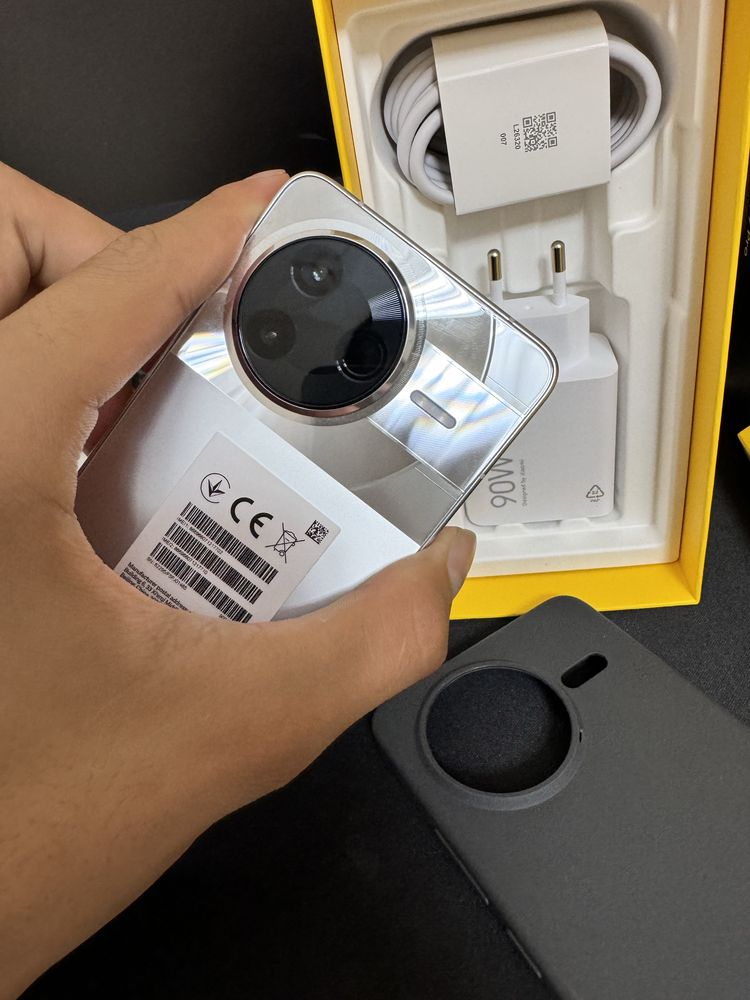 Poco f7 pro 12/256gb