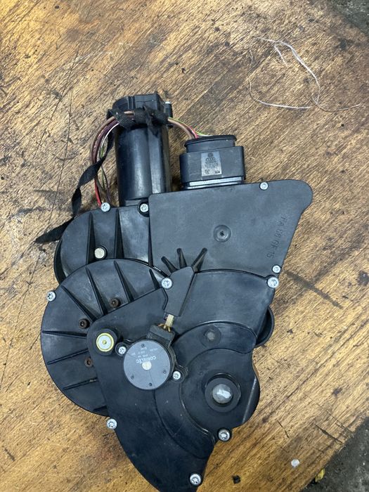 Audi a8 d3 мотор ел отваряне багажник