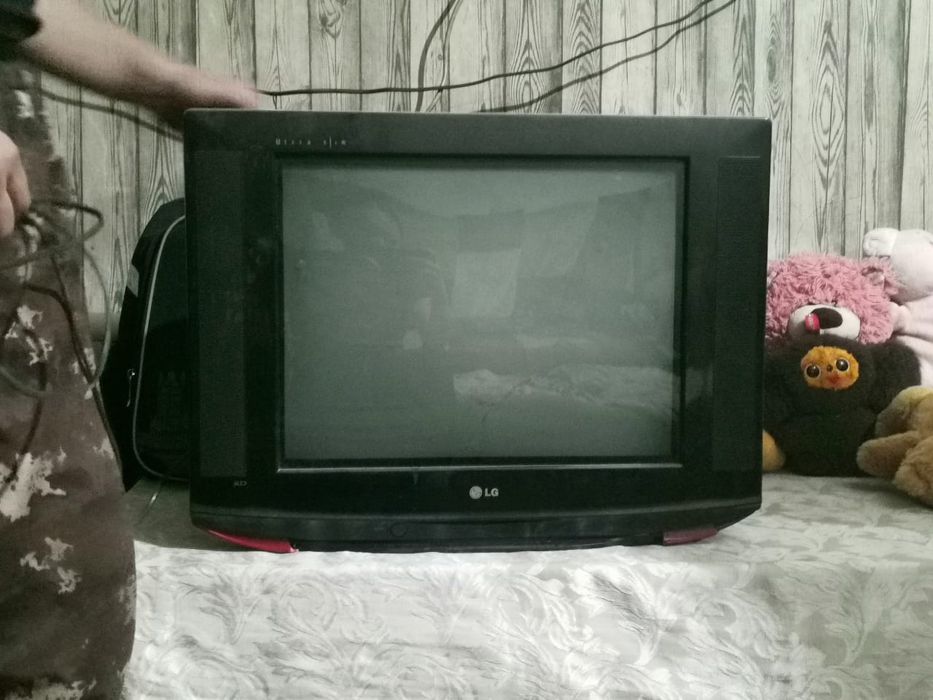 Продам старый телевизор