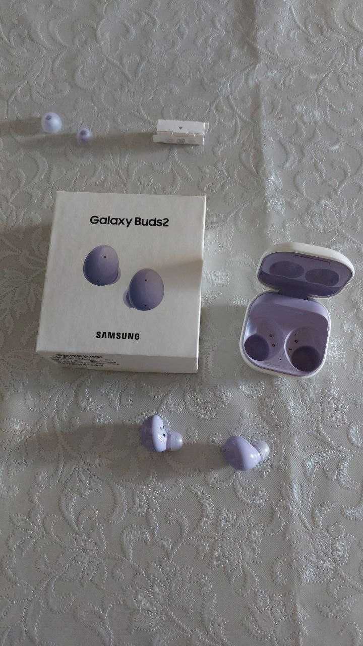 Продается samsung galaxy buds 2