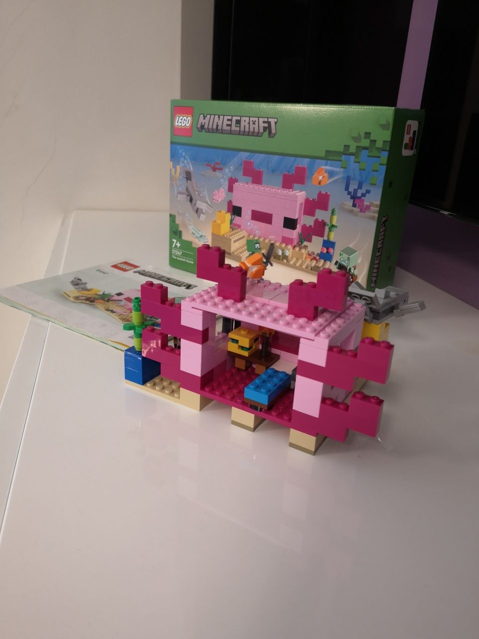 LEGO® Minecraft™ 21189 - Занданът на скелетите, 21184 Пекарната,