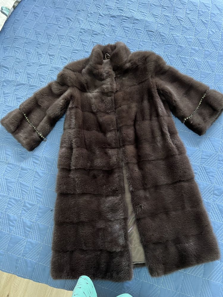 Продам норковую шубу