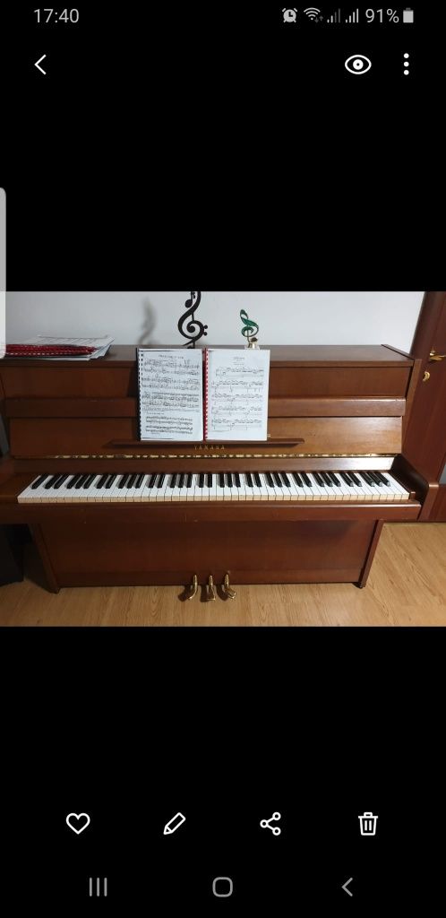 Vând Pianina Yamaha