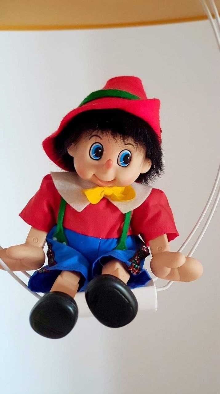 Set lampi si cuier Pinocchio pentru camera copilului