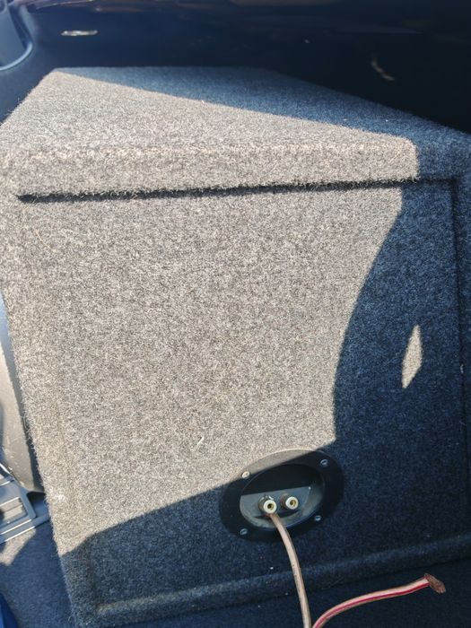 Vând subwoofer auto Pioneer