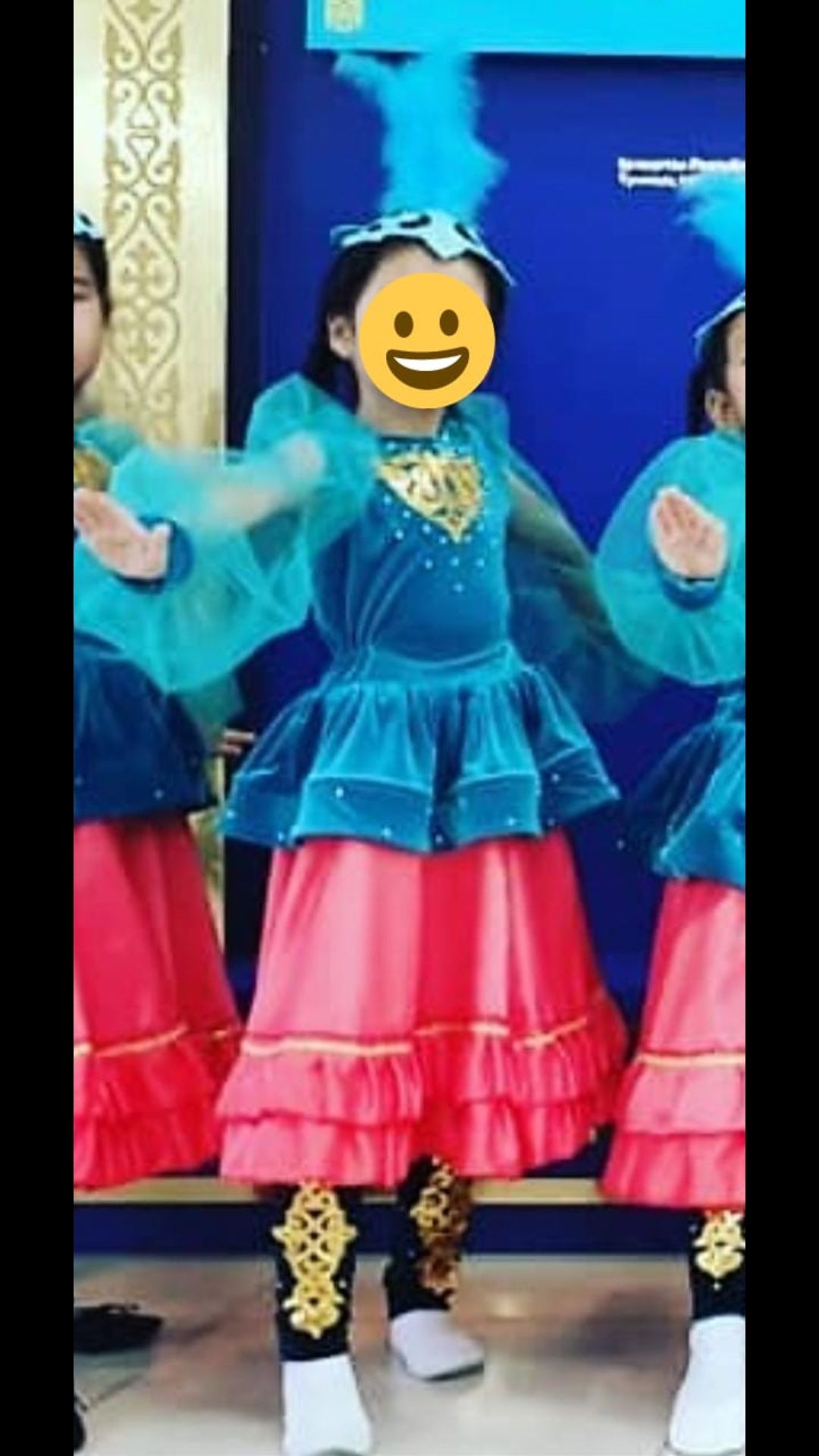Продам костюм для девочек