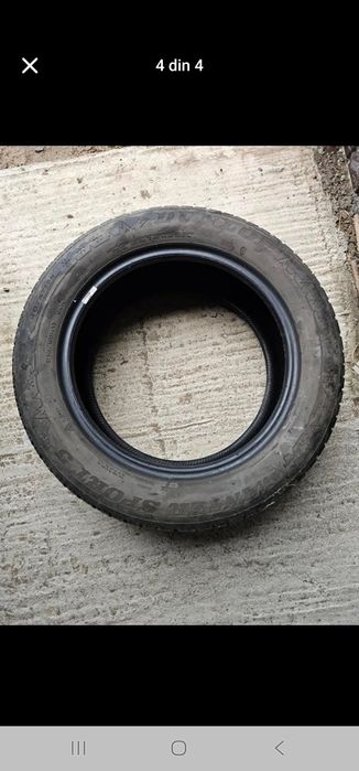 Vând cauciucuri iarna 215 60 17