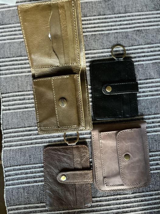 Продавам кожени портфейли