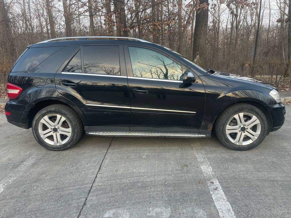Vand Mercedes-Benz ML 2010