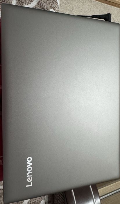 Laptop Lenovo IdeaPad 520s 14” (2019)- i3-7100U, 4 GB  RAM, 1 TB HDD