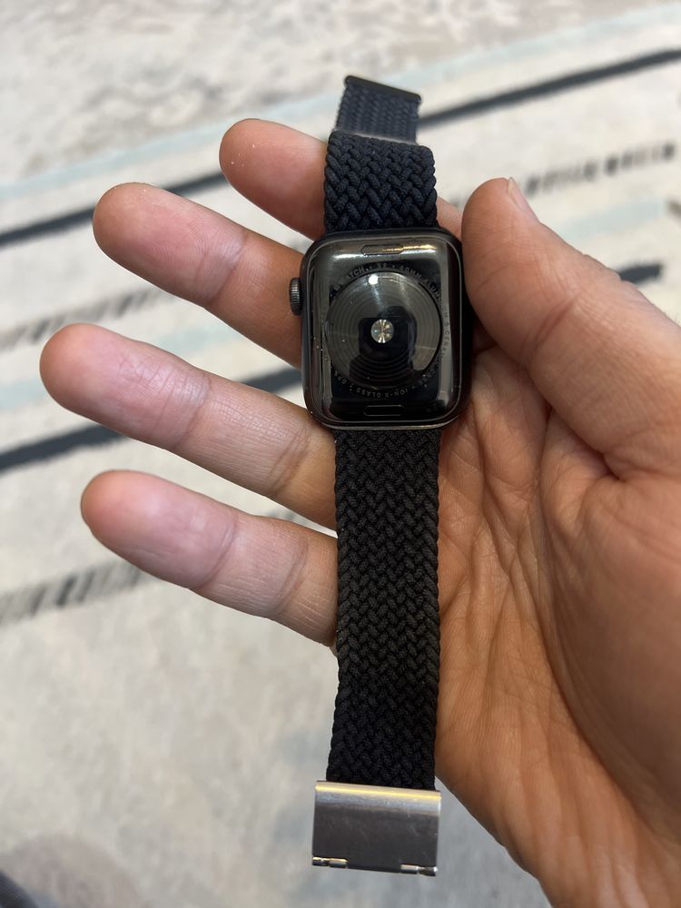  Apple Watch SE 41mm black