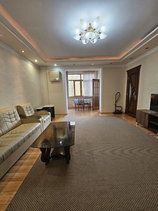 Аренда 3/4/4 Буюк ипак йули метро