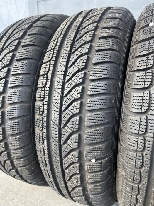 4 бр. зимни гуми 175/65/14 Dunlop 7 mm DOT 2011