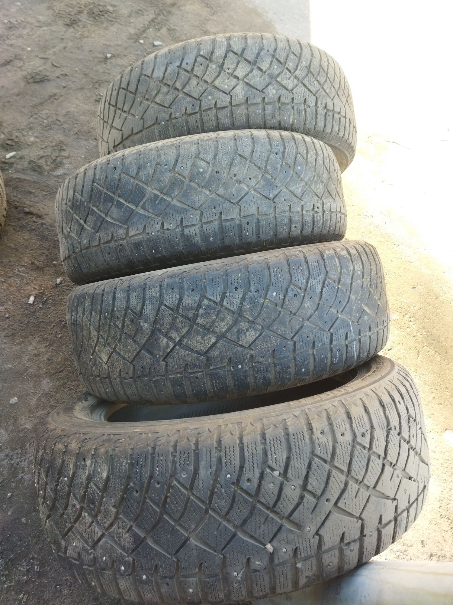 Шины зимние Nitto 235/55/19