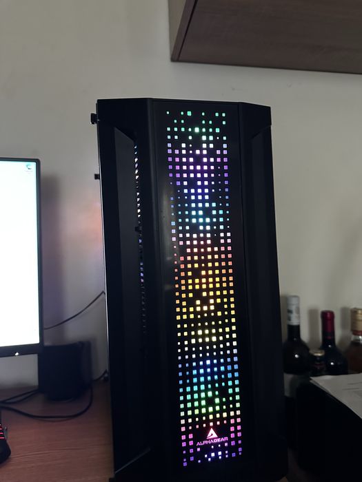 Pc gaming nou de 2 luni cu garantii urgent !