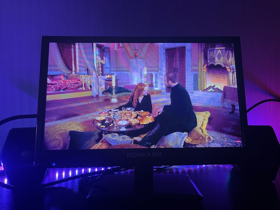 Телевизор -монитор | LED экран | отличный звук и цветопередача