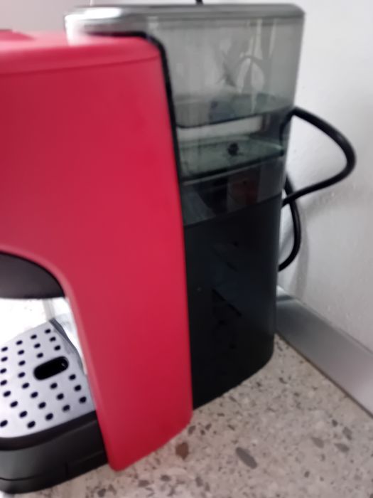 Espressor Lavazza A Modo Mio Tiny , Rosu