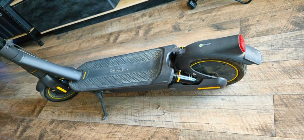 Електрическа тротинетка Segway Max G2