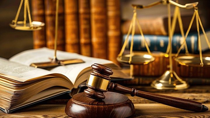 Юрист адвокат ..